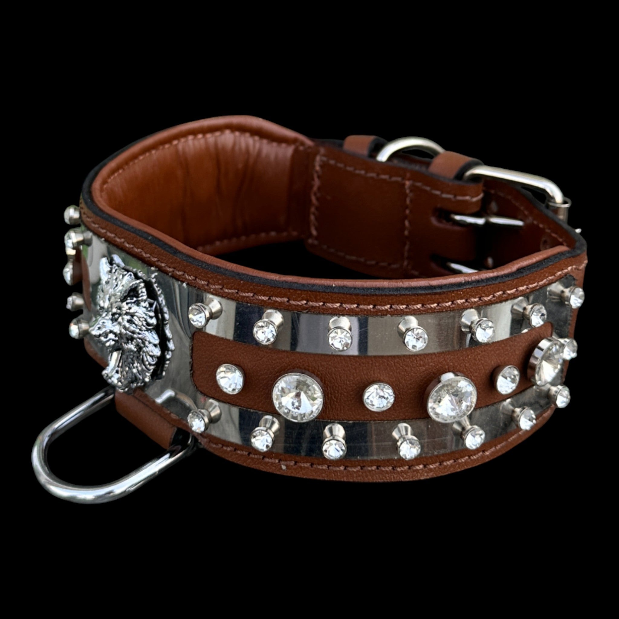 LONE HOWL collar with crystals and silver wolf emblem