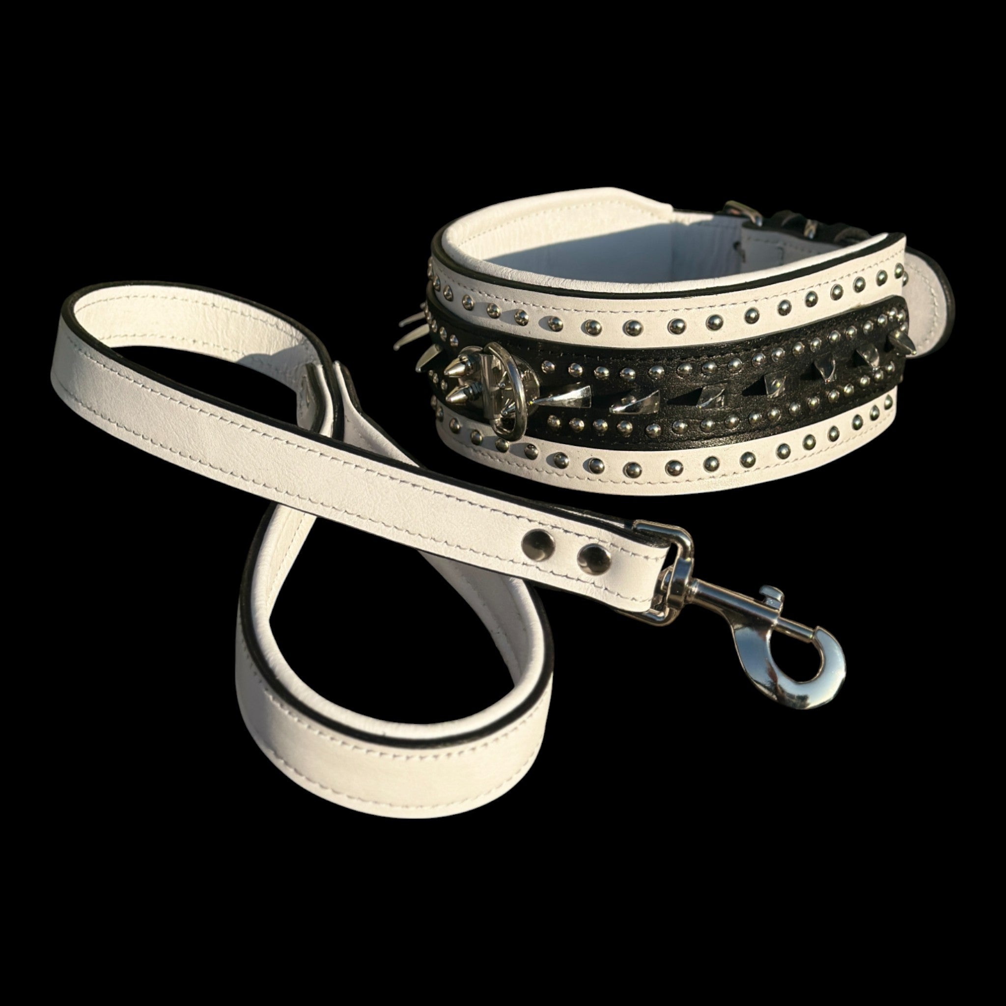 Premium buffalo leather collar set for strong breeds