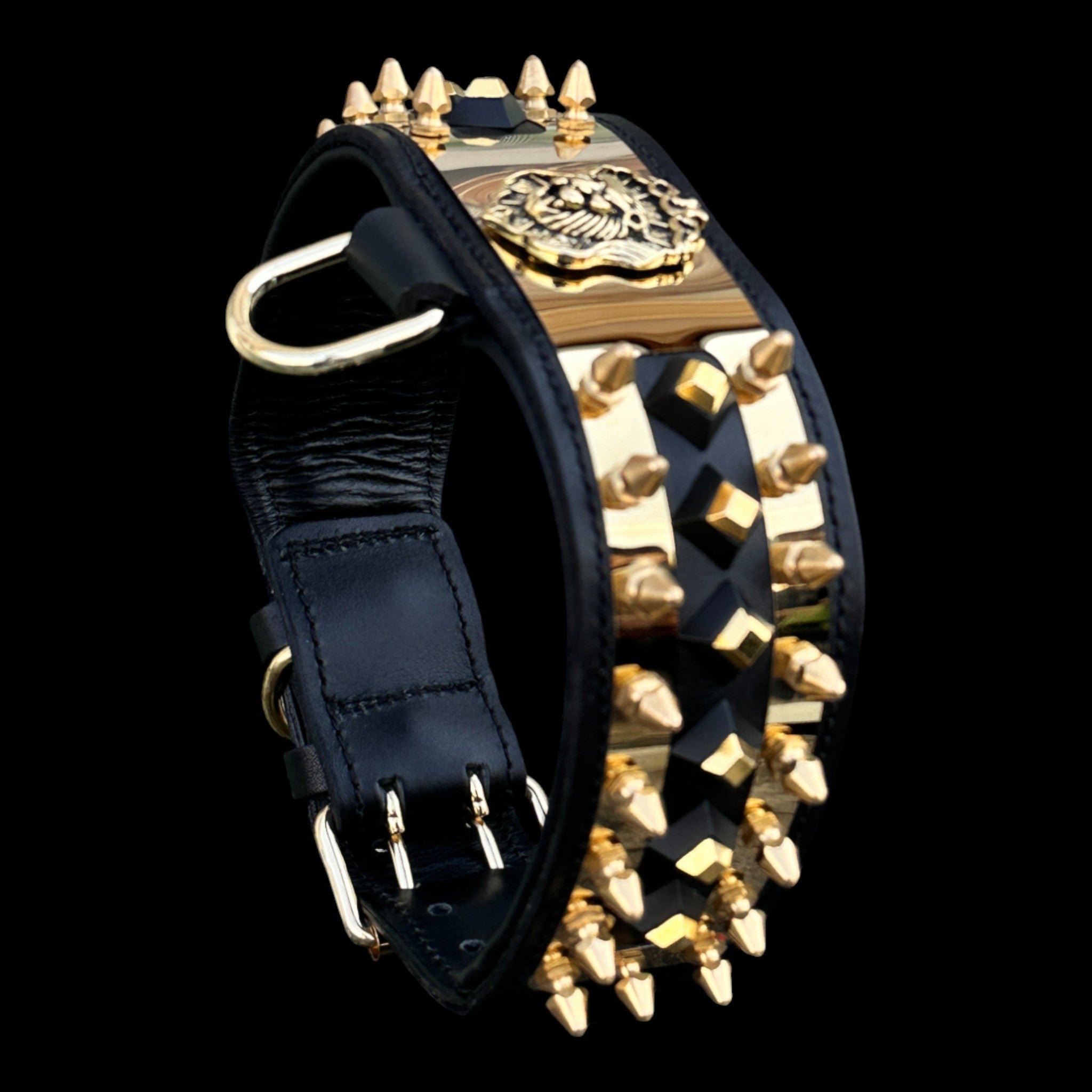 6 cm (2.36 inch) gold lion logo spiked dog collar