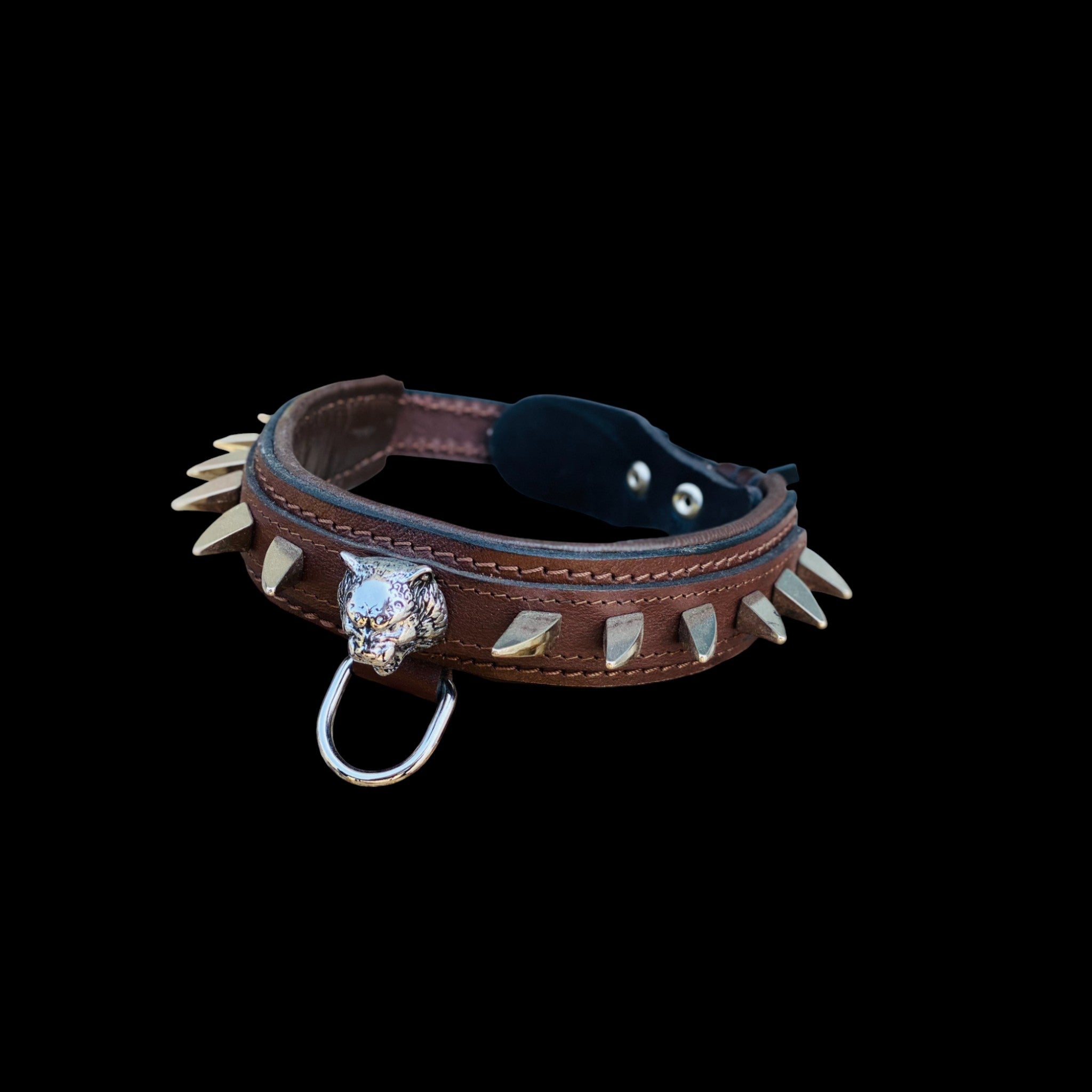 Brown leather dog collar with lion head logo and gold ivory spikes – 4cm wide heavy duty collar for strong dogs: Cane Corso, Rottweiler, Doberman, Kangal, Malinois, American Bully, K9