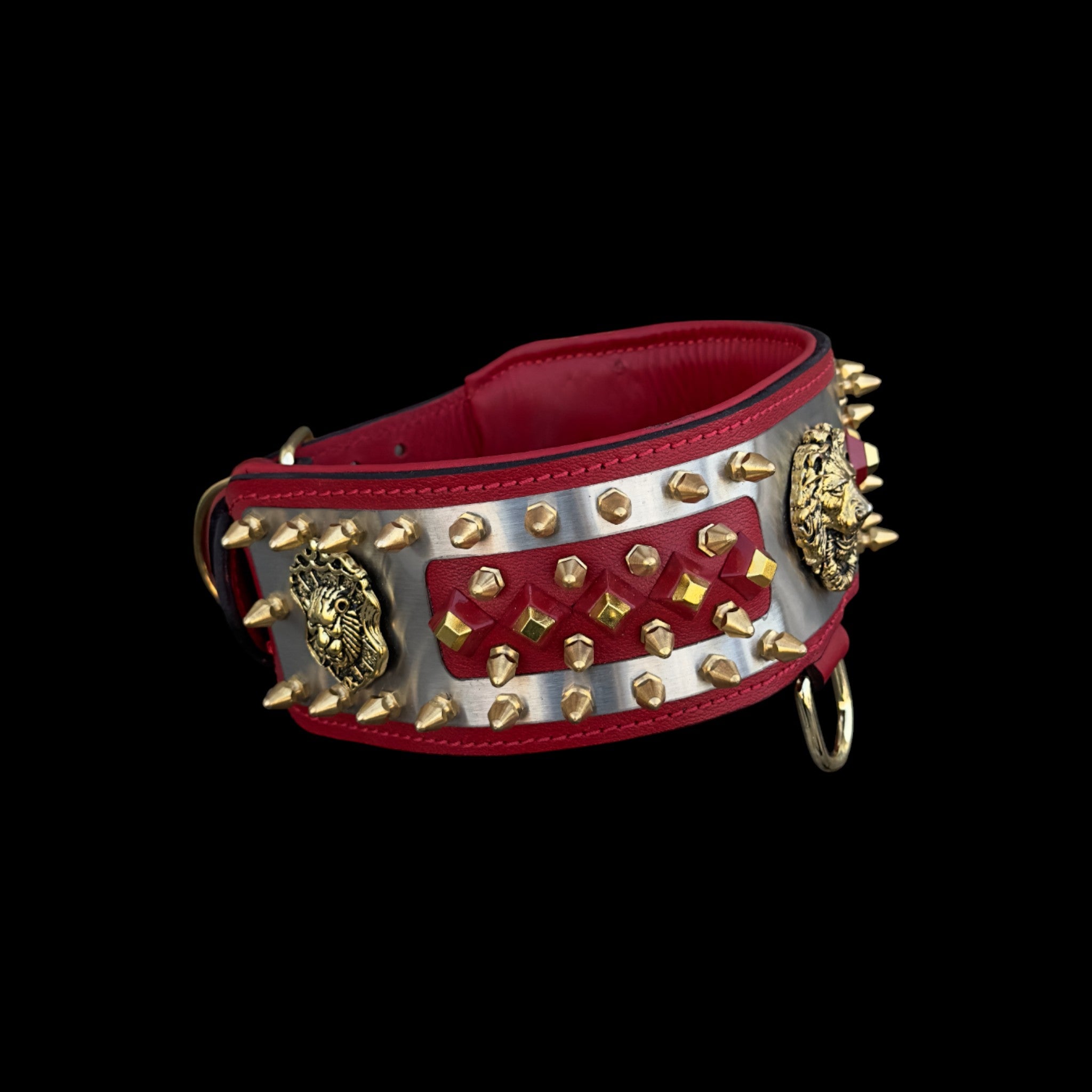 Front angle of Lion Emperor collar showing precision spikes and craftsmanship.