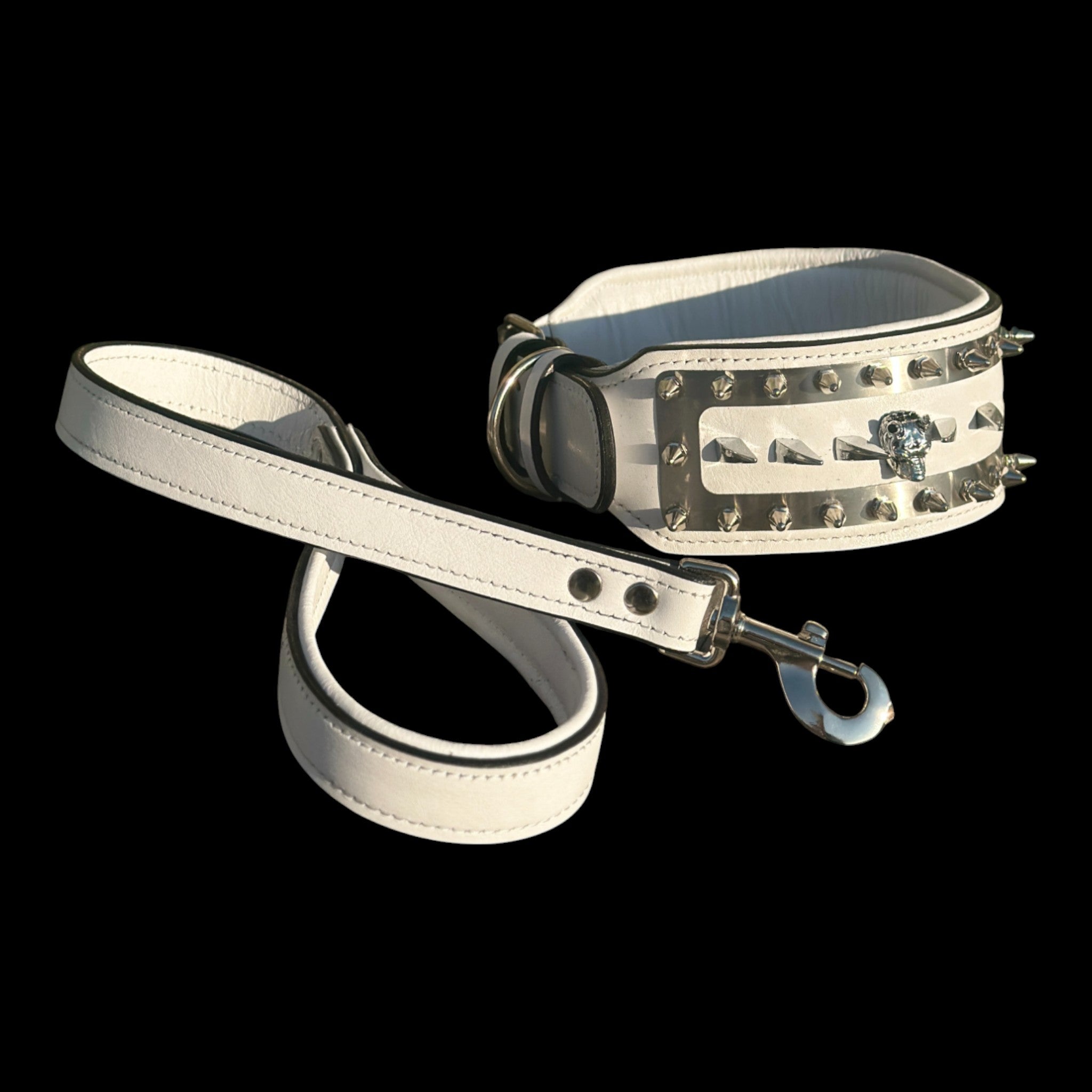Valkyrie edition leather collar symbolizing power and elegance