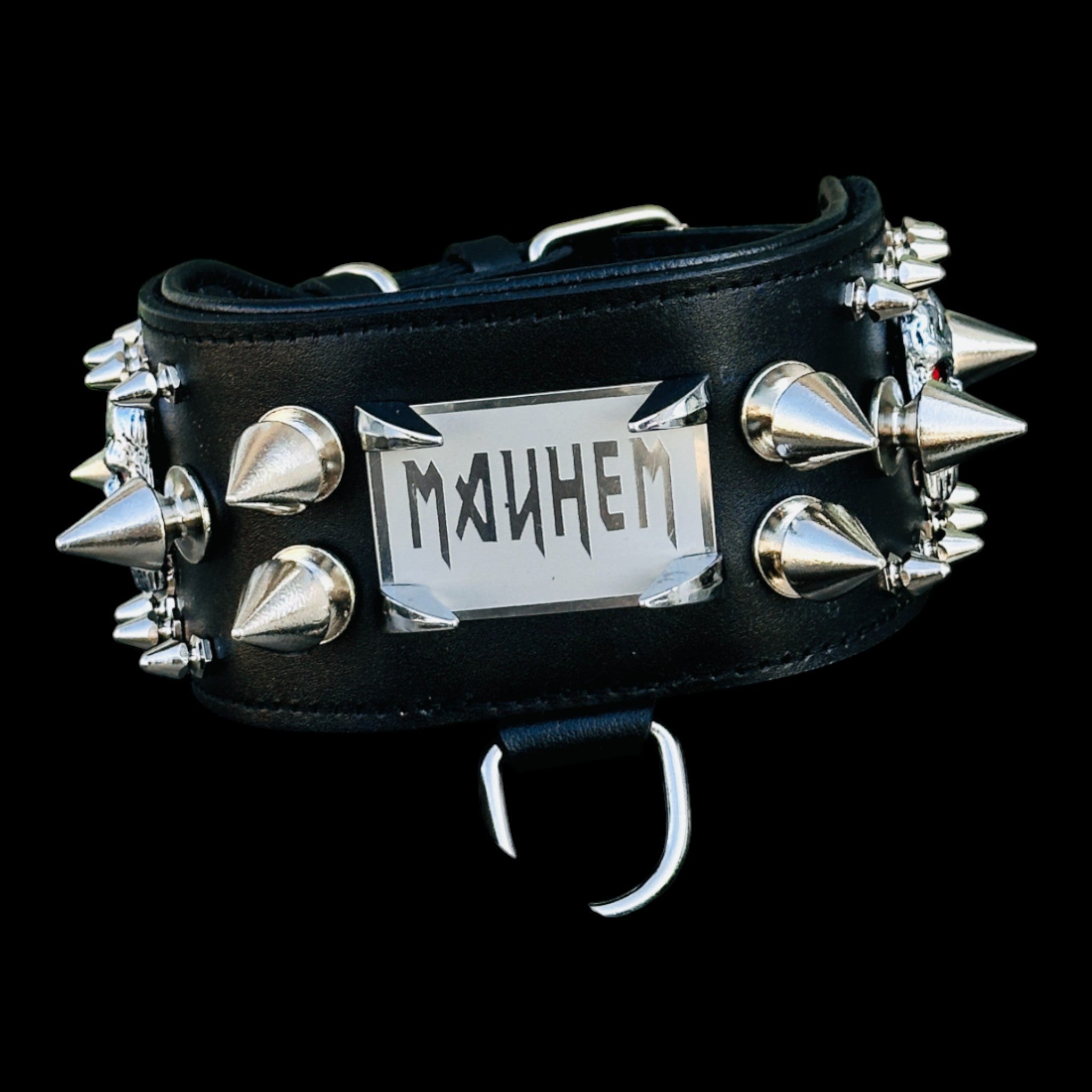 Heavy-duty spiked dog collar for large breeds like Cane Corso