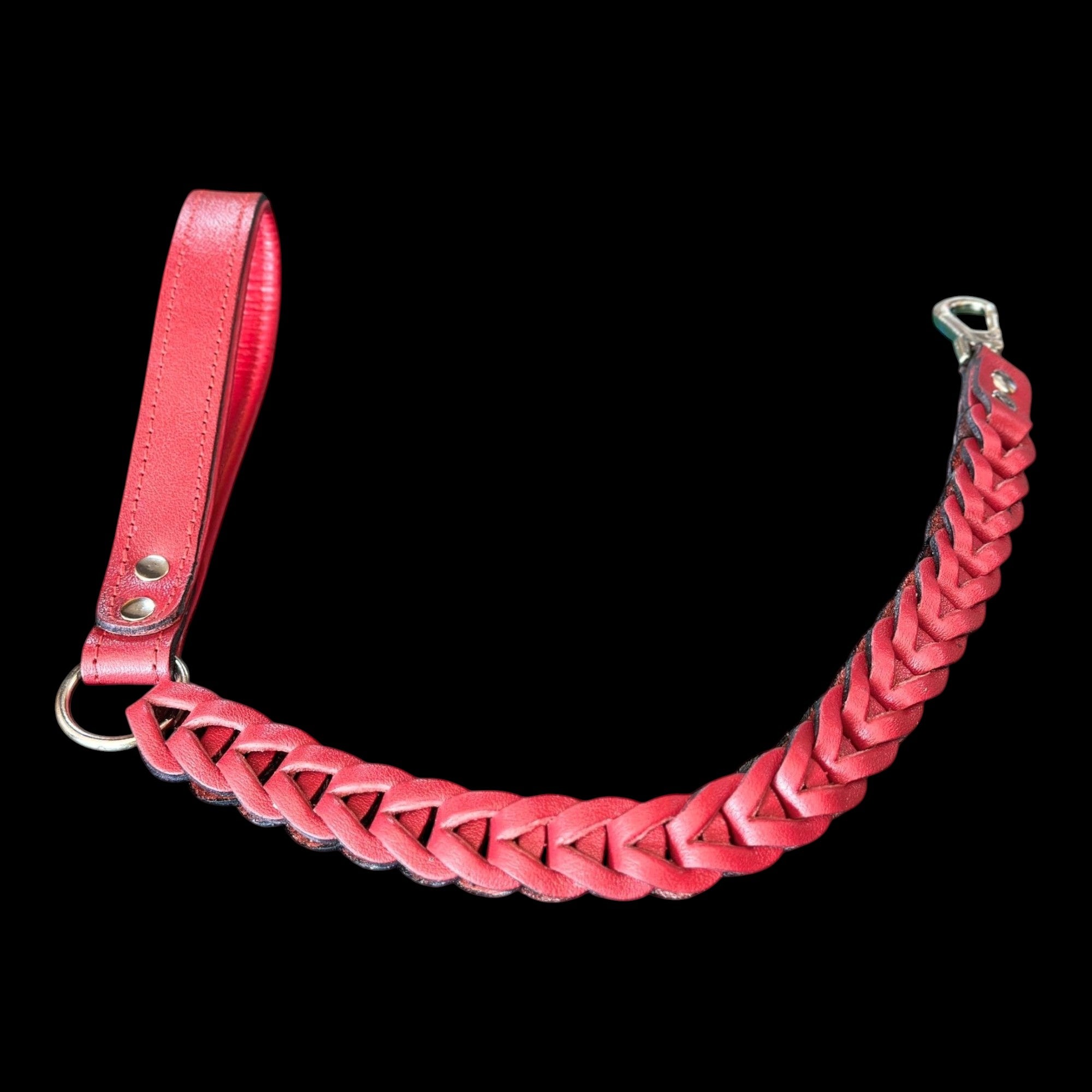 A&C Dog Collars 80cm red braided buffalo leather dog leash with heavy-duty metal hardware and a comfortable handle.