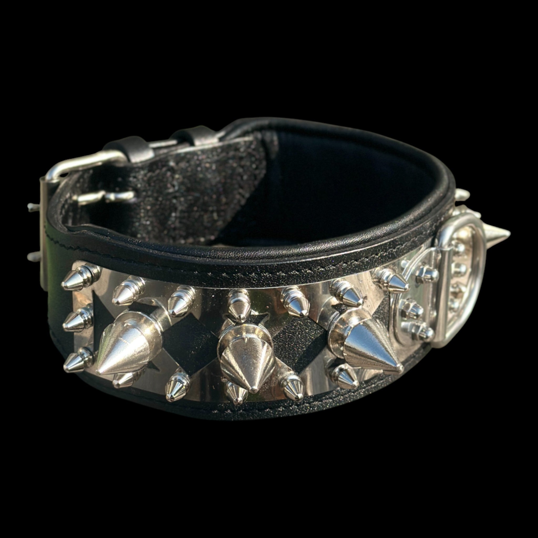 Strong breed heavy-duty collar with D-ring