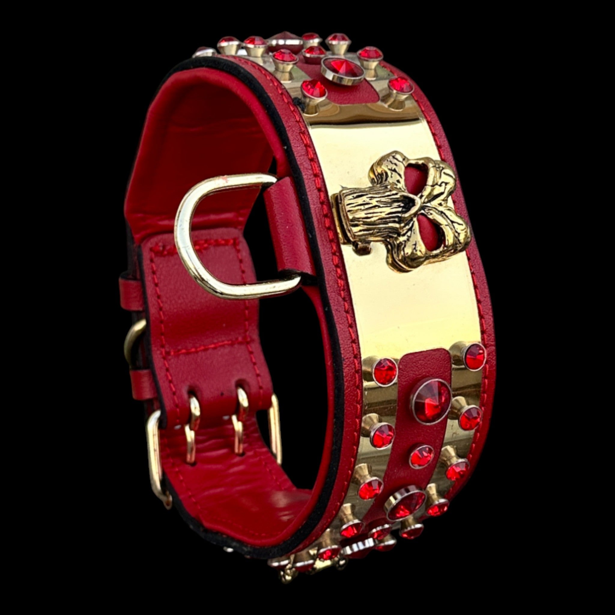 6 cm (2.36 inch) gold Punisher dog collar with red crystals