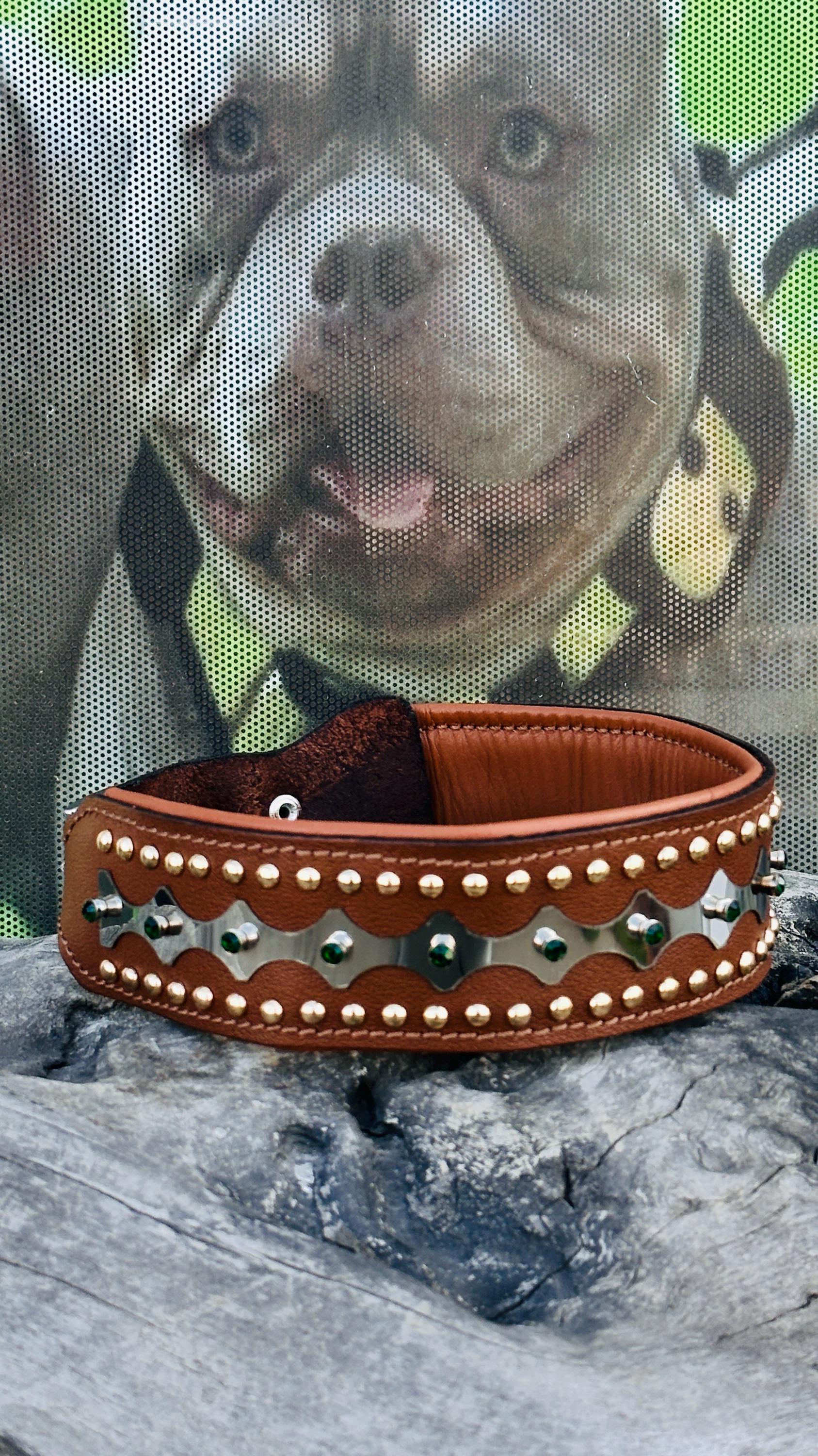 Handcrafted Leather Dog Collar with Sparkling Crystals – Elegant and Durable