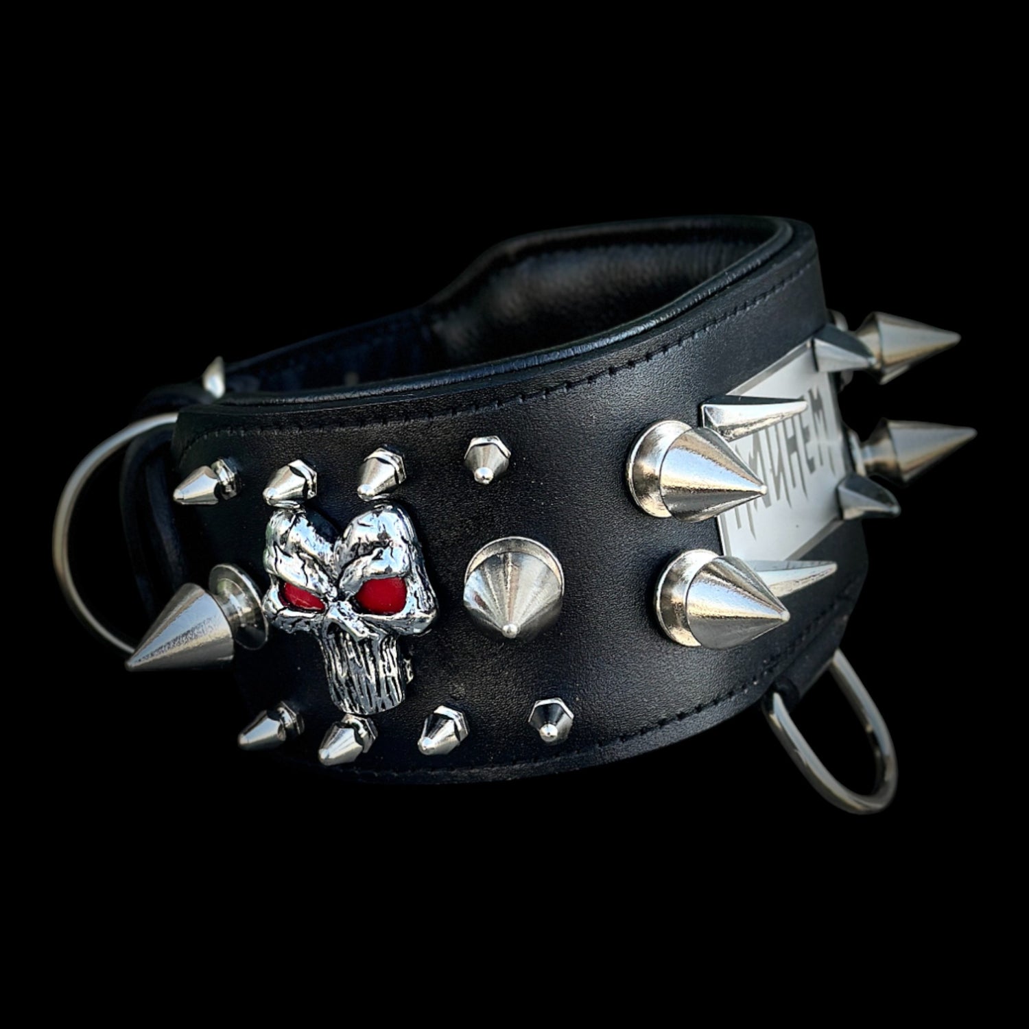 Luxury design leather collar for powerful dogs
